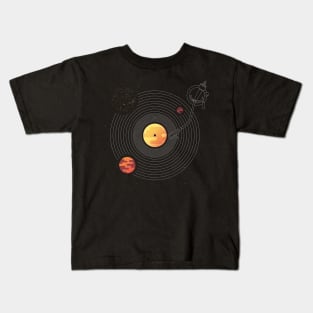 Solar system turntable Kids T-Shirt